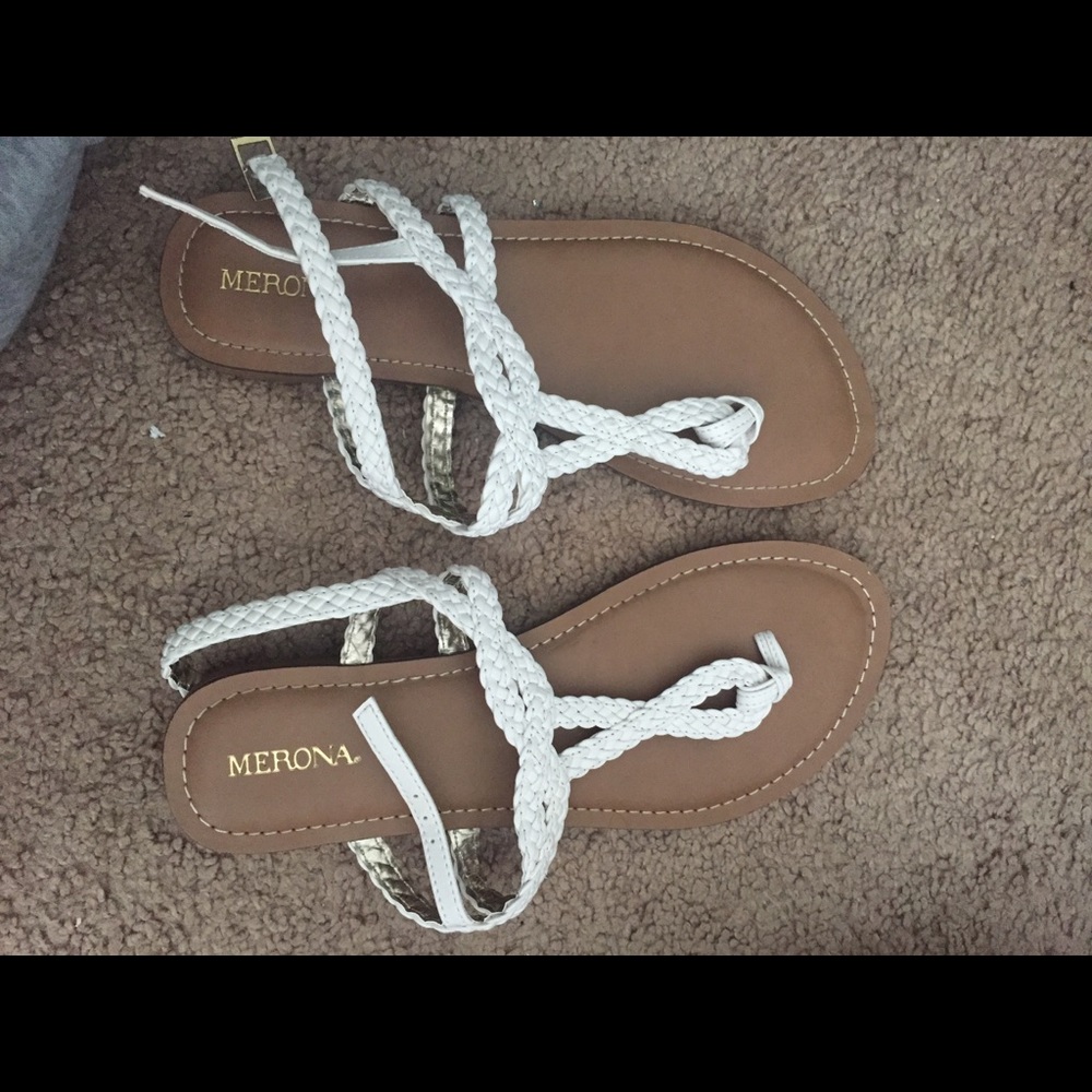 White sandals size 7